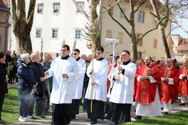 Misno slavlje na Cvjetnu nedjelju u varaždinskoj katedrali